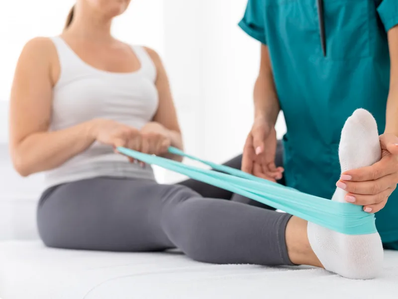 Intersegmental Traction Therapy at Wellcare Chiropractic And Rehabilitation Clinic in houston