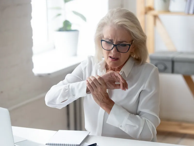 Wellcare Chiropractic And Rehabilitation Clinic treating bursitis in houston