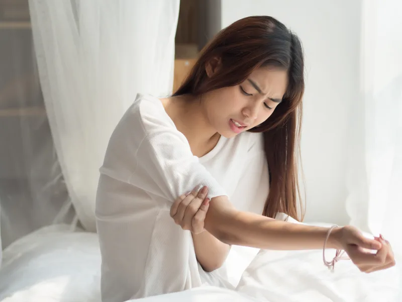How Wellcare Chiropractic And Rehabilitation Clinic treats elbow pain in houston