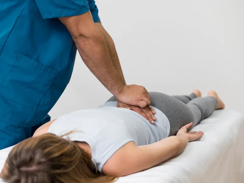 How Wellcare Chiropractic And Rehabilitation Clinic treats hip pain in houston