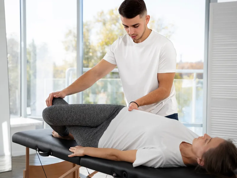 Wellcare Chiropractic And Rehabilitation Clinic treating hip pain in houston